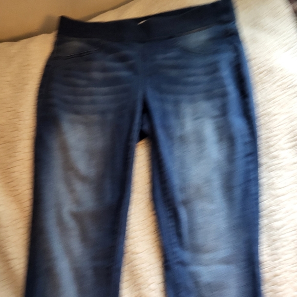 M Jeggings - Picture 2 of 4